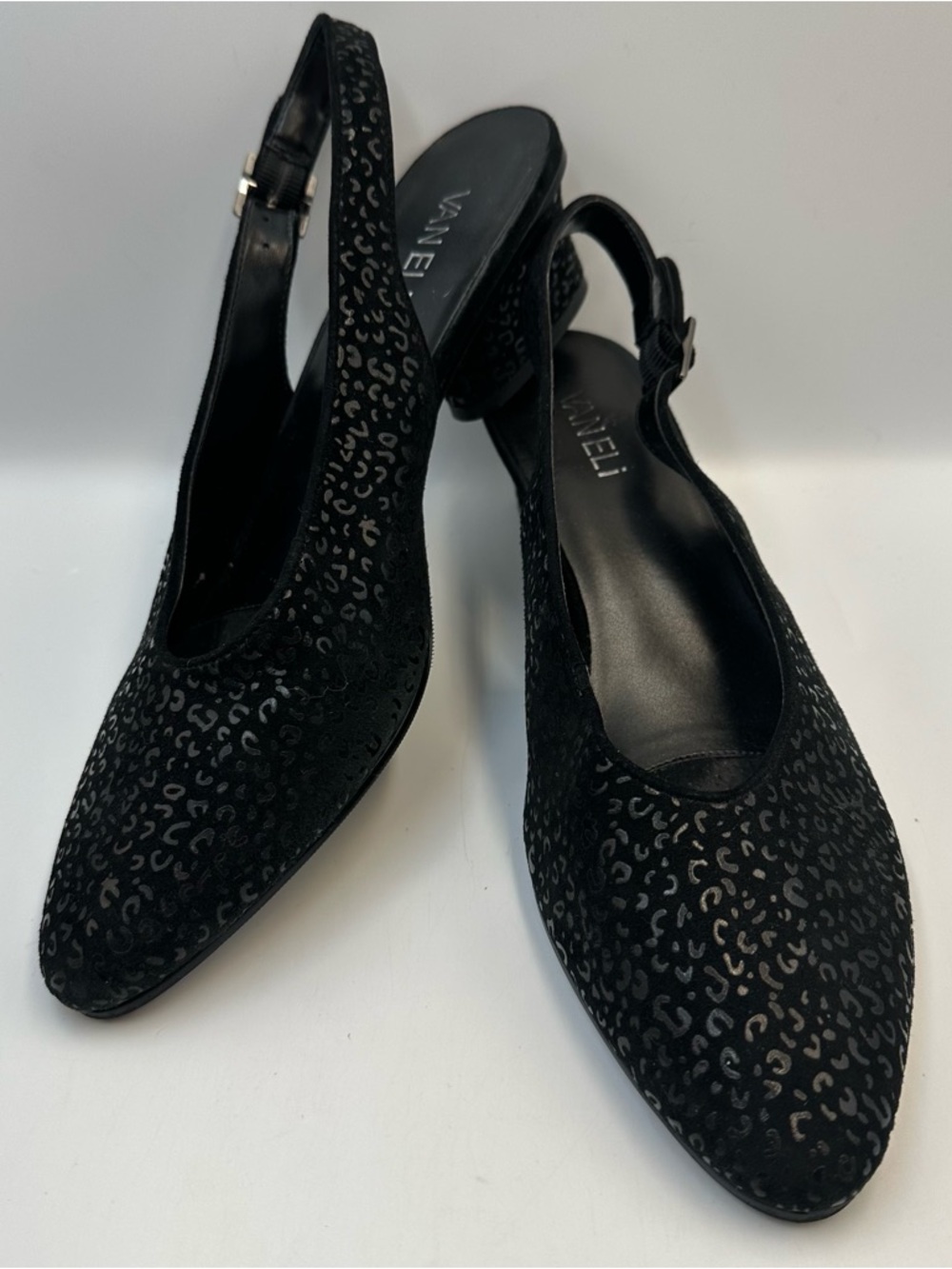 Vaneli Women 9.5N Kandis Slingback Black Pump Leopard Print Suede Cushion Buckle